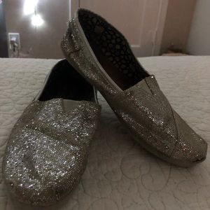 Sparkly silver toms size 6.5